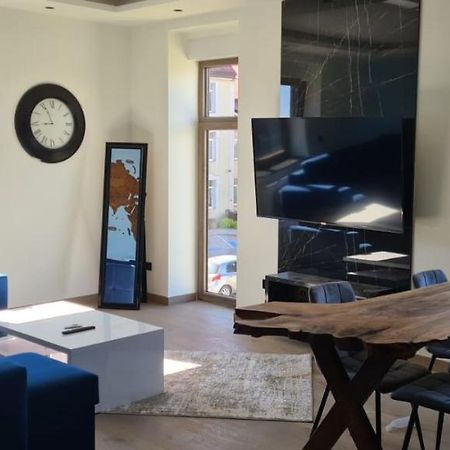 Blue Door Apartment เอากุสตูฟ ภายนอก รูปภาพ