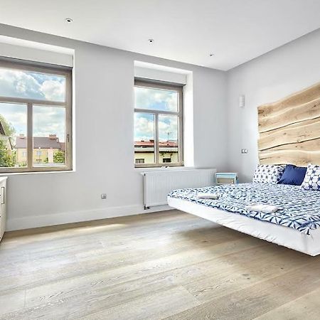 Blue Door Apartment เอากุสตูฟ ภายนอก รูปภาพ